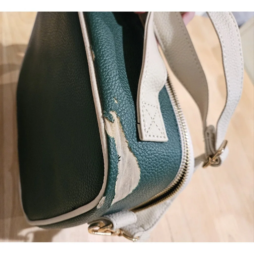 Larcgtiura Green Makeup Train Case Cosmetic Organizer Bee Crossbody Bag Vegan‎
